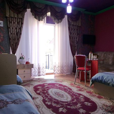 Tubram S Ailəvi Qonaq Evi Bed & Breakfast Şǝki Eksteriør bilde