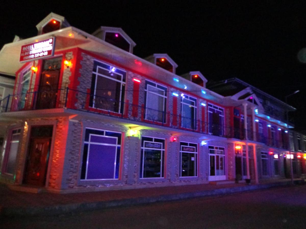 Tubram S Ailəvi Qonaq Evi Bed & Breakfast Şǝki Eksteriør bilde