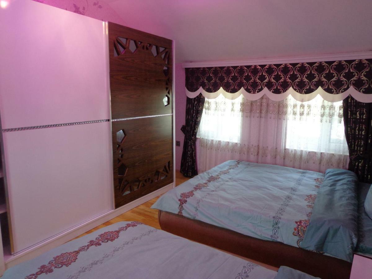 Tubram S Ailəvi Qonaq Evi Bed & Breakfast Şǝki Eksteriør bilde