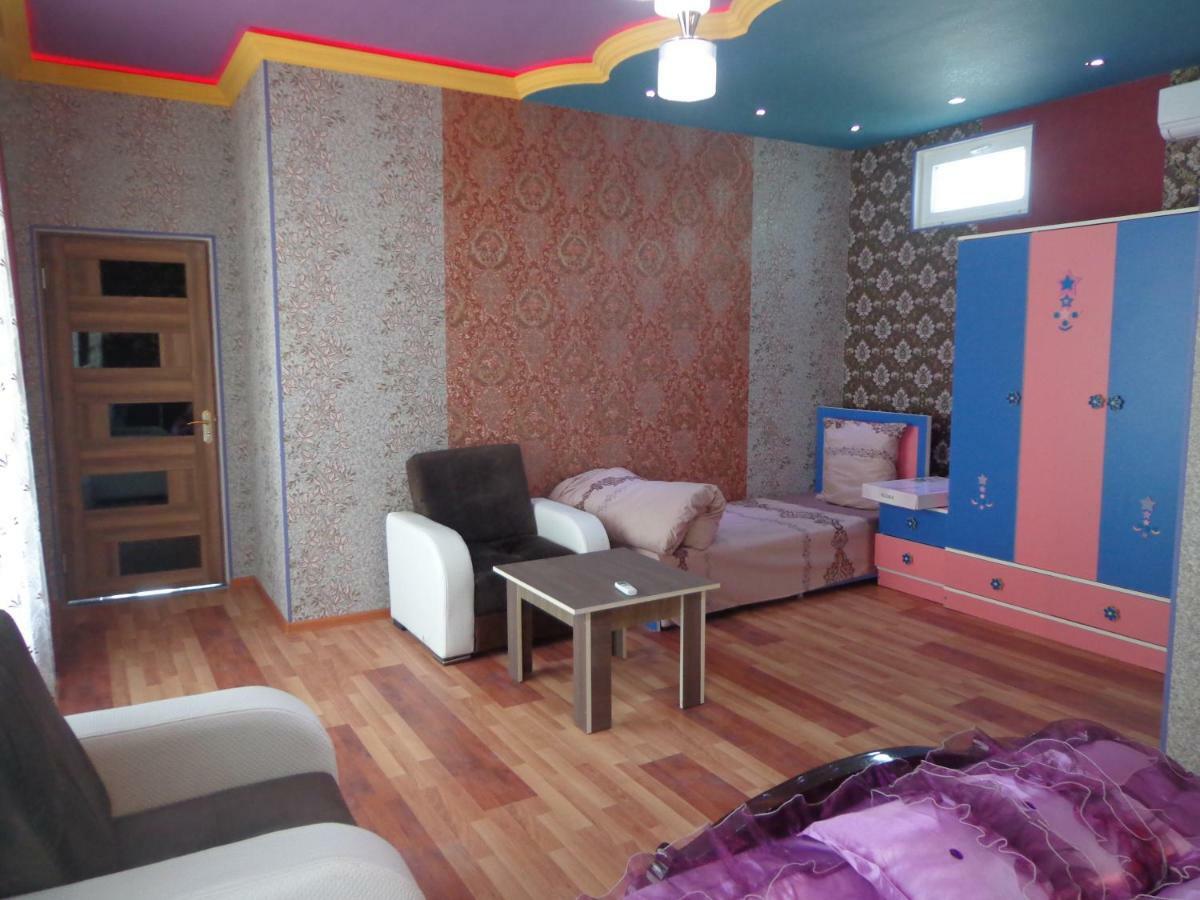 Tubram S Ailəvi Qonaq Evi Bed & Breakfast Şǝki Eksteriør bilde